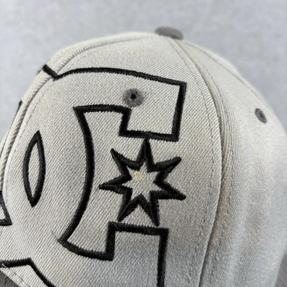 DC Shoes Hat Cap 210 Fitted Flexfit Grey Big Logo Skater Y2K S/M 6 7/8-7 1/4